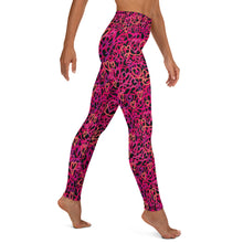Load image into Gallery viewer, Black/Pink Heart Yoga Leggings
